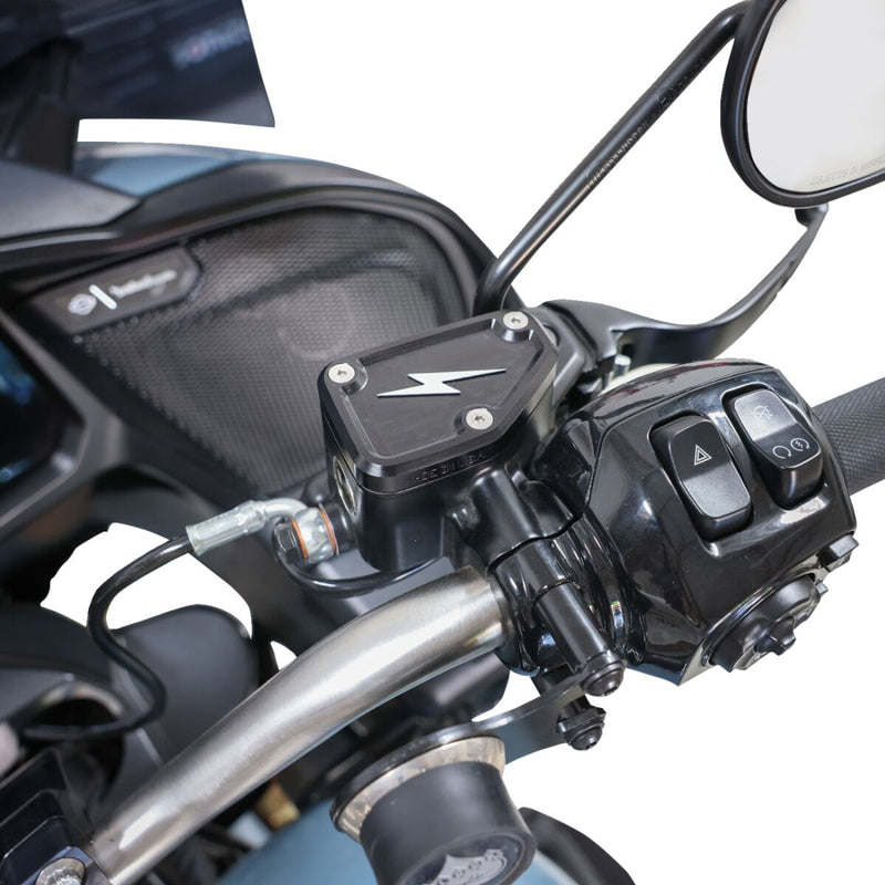 Master Cylinder Cover Black| Silver #TSC-3178-4