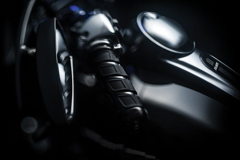 Kuryakyn Kinetic Grips In Gloss Black For 1974-2023 Harley-Davidson Single And Dual Throttle Cable Models #KUR6351