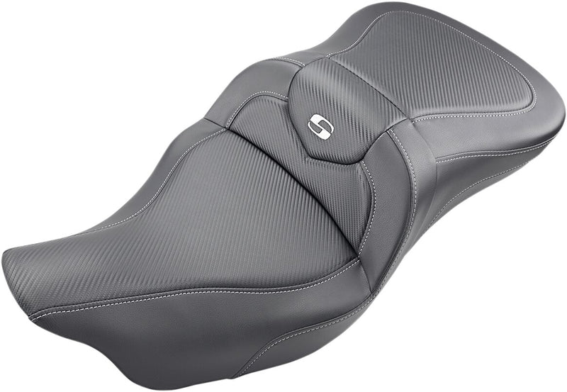 Saddlemen Carbon-Fibre Road Sofa Seat w/o Backrest for 2020-2022 Harley-Davidson Tri-Glide CVO/SE - FLHTCUTGSE and 2009-2024 Harley-Davidson Tri Glide Ultra Classic - FLHTCUTG Motorcycles