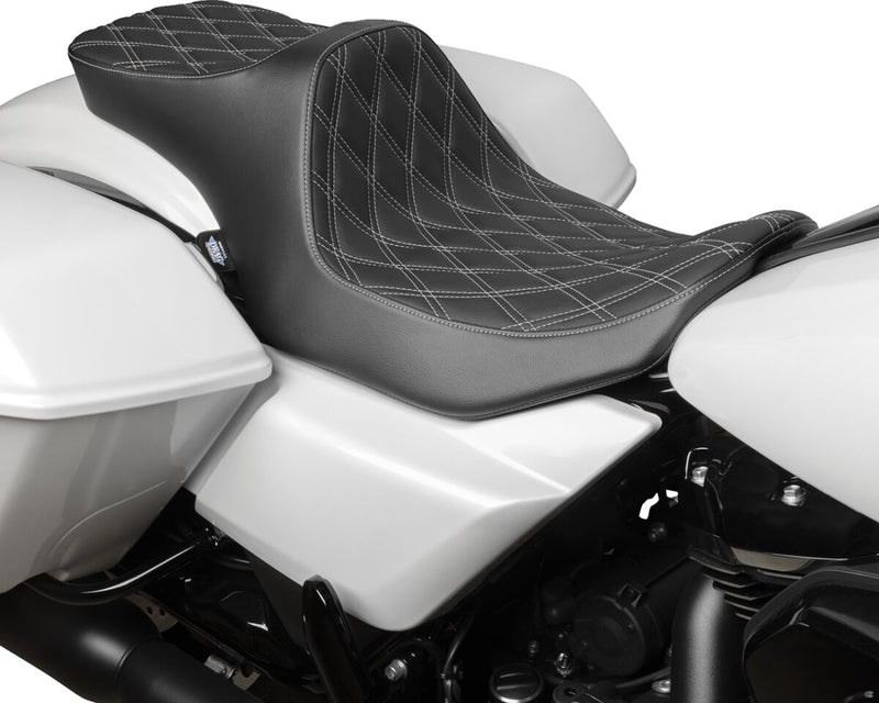 Predator III Seat Black| Silver #4690C