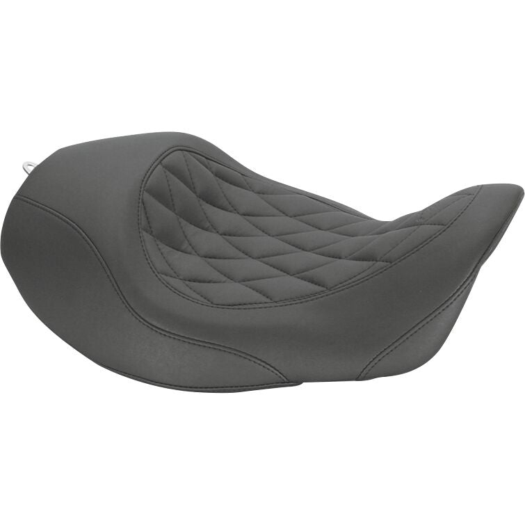 Mustang Wide Tripper™ Seat Black Solo Synthetic Leather