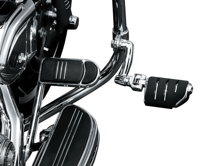 Kuryakyn Longhorn Offset Highway Pegs With Trident Dually & 1 1/4 Inch Magnum Quick Clamps In Chrome #KUR7555