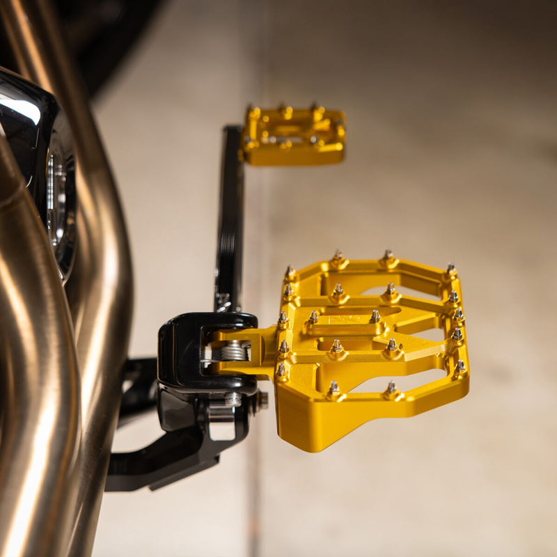 Thrashin Supply Co. Mini Aggressor Floorboards for 1972-2025 Harley-Davidson Anodised Gold 6061 Billet Aluminium Stainless Steel Pair #TSC-2031-5-D