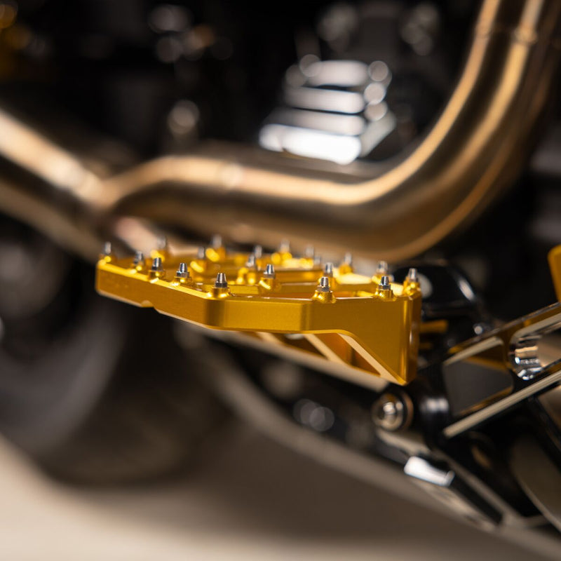 Thrashin Supply Co. Mini Aggressor Floorboards for 1972-2025 Harley-Davidson Anodised Gold 6061 Billet Aluminium Stainless Steel Pair #TSC-2031-5-D
