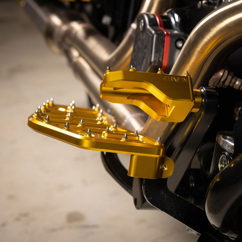 Thrashin Supply Co. Aggressor Floorboards for 1972-2025 Harley-Davidson Anodised Gold 6061 Billet Aluminium Stainless Steel Pair #TSC-2219-5