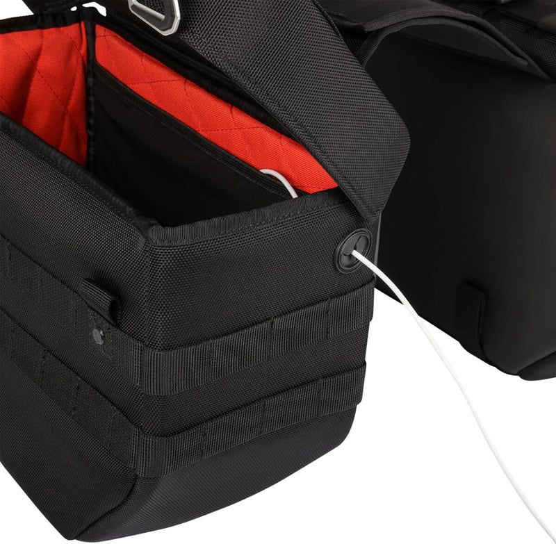 Expedition Saddlebag Black Dyna,
Softail