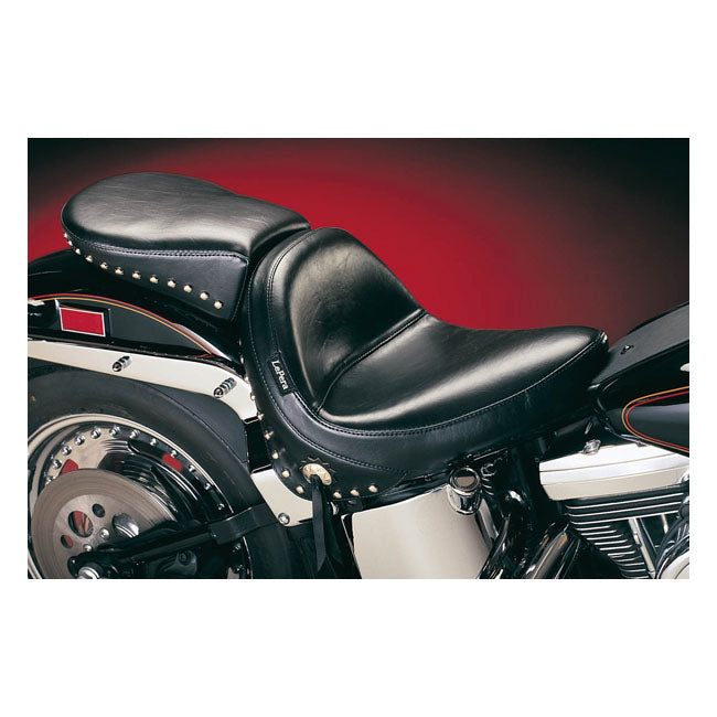 Le Pera, Monterey Solo Seat. Smooth With Skirt for 84-99 Softail