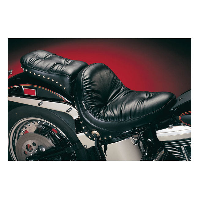 Le Pera, Monterey Solo Seat. Regal Plush With Skirt for 00-07 Softail (Excl. FXSTD Deuce) With Up To 150mm tyre, Frame Mounted