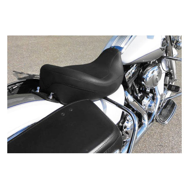 Mustang Super Touring Solo Seat – Touring: 2008–2025 FLT/TouringFLH…