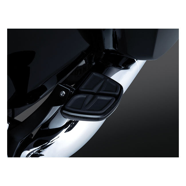 Kuryakyn Kinetic Mini Floorboard Set. Gloss Black – All Traditional H-D Male Mount