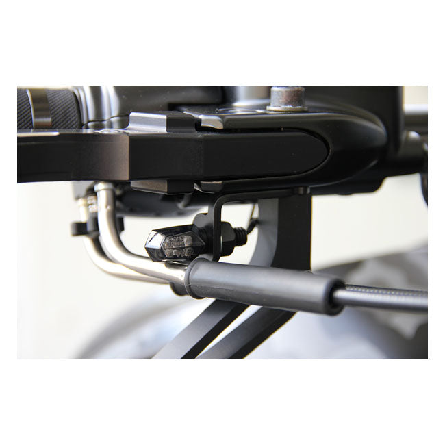 Cult-Werk Front Turn Signal Brackets – 2008–2017 Softail; 2007–2017 Dyna…