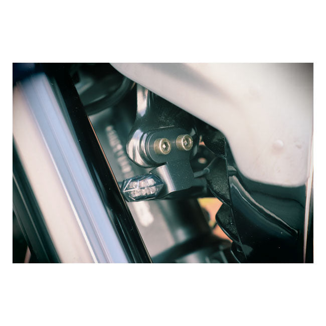 Cult-Werk Front Turn Signal Brackets. Black – 2019–2020 Softail FXDRS 114