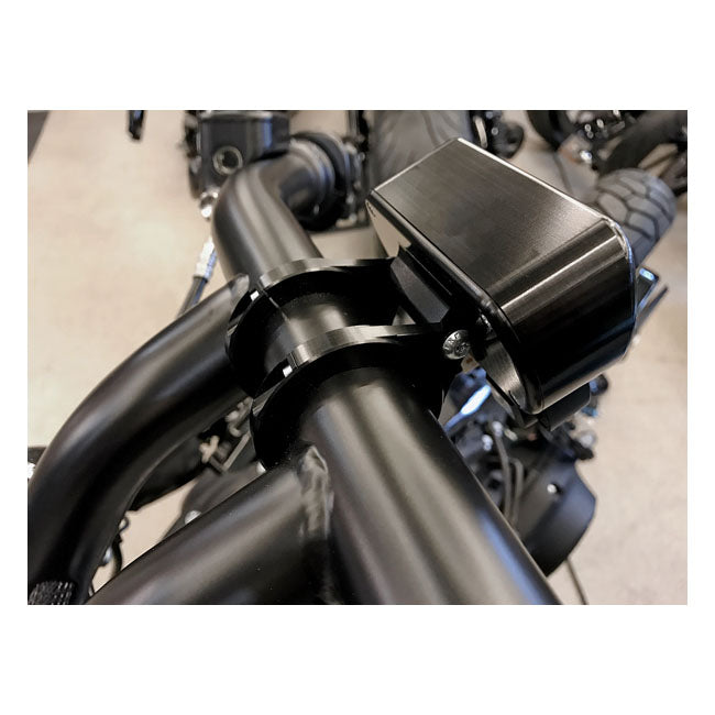 Killer Custom Speedometer Relocation Housing. Black – Softail: 2018–2020 FXBB Street Bob 107…