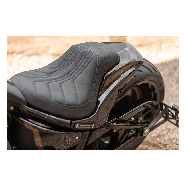 Killer Custom Seat for ''Avenger'' Fender Kit. Basic – Softail with 921574 ''Avenger'' Fender…