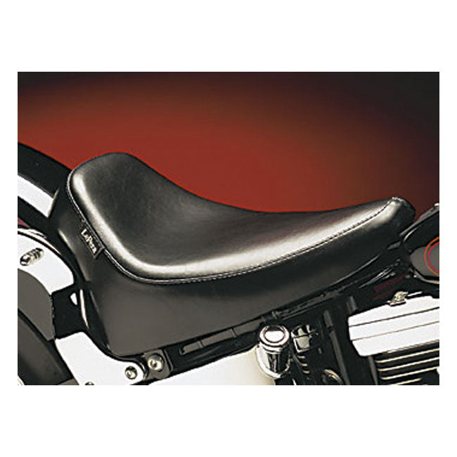 Le Pera, Silhouette Deluxe Solo Seat. Smooth for 00-07 Softail (Excl. FXSTD Deuce). Frame Mounted, With Up To 150mm tyre