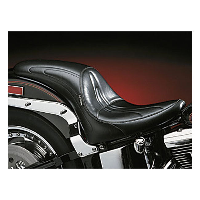 Le Pera, Sorrento Sport 2-Up Seat for 00-17 Softail (Excl. Deuce, FXs, Fls/S) With Up To 150mm tyre