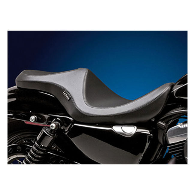 Le Pera, Villain 2-Up Seat for 04-20 XL (Excl. 07-09 XL) With 4.5 Gallon Fuel Tank